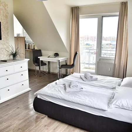 Lagunenstadt Am Haff Gmbh 公寓式酒店 3*